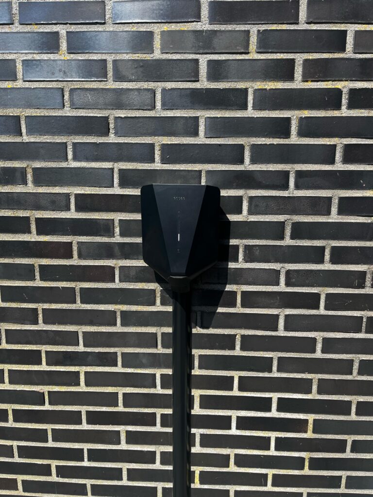 Easee laadpaal installatie Hoogezand Sappemeer